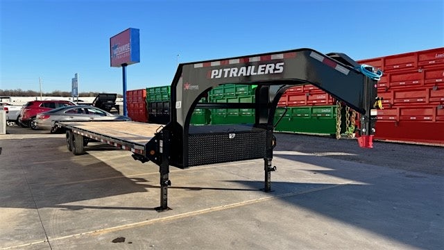 PJ Trailers 32'x102" 18k Gooseneck Flatbed Trailer w/ Singles (LX) - Image 2