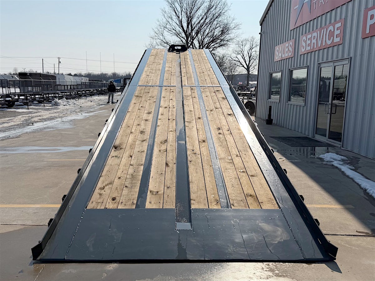 ARC Trailers 40'x102" Gooseneck Container Hauler Trailer (GCT) - Stock #86454 - Image 4 of 8 ARC Trailers 40'x102" Gooseneck Container Hauler Trailer (GCT) - Stock #86454 - Image 4 of 8