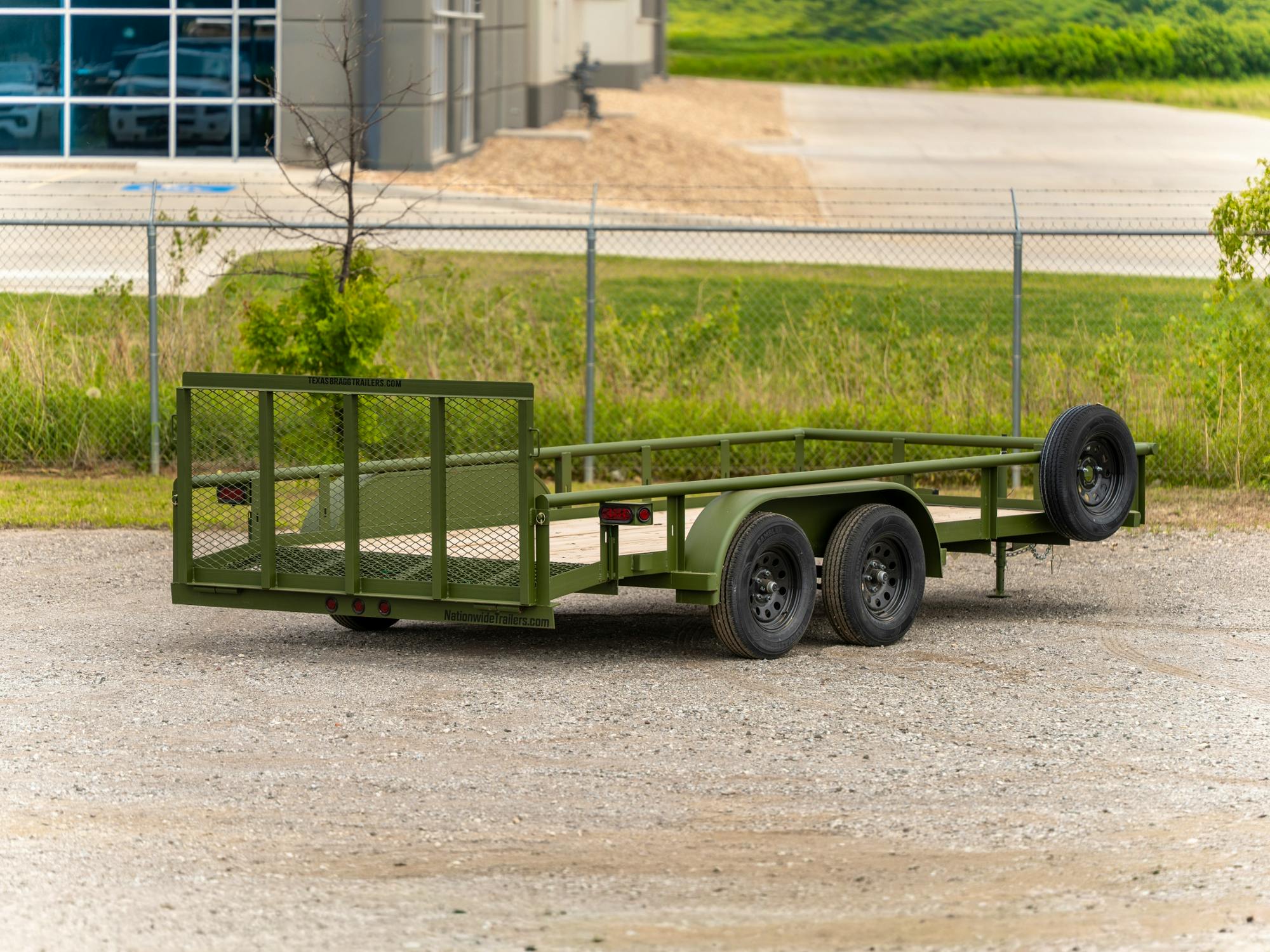 Texas Bragg 16'x83" Utility Trailer w/ 2' Dovetail & 3' Gate (U2) - Stock #86490 - Image 2 of 3
