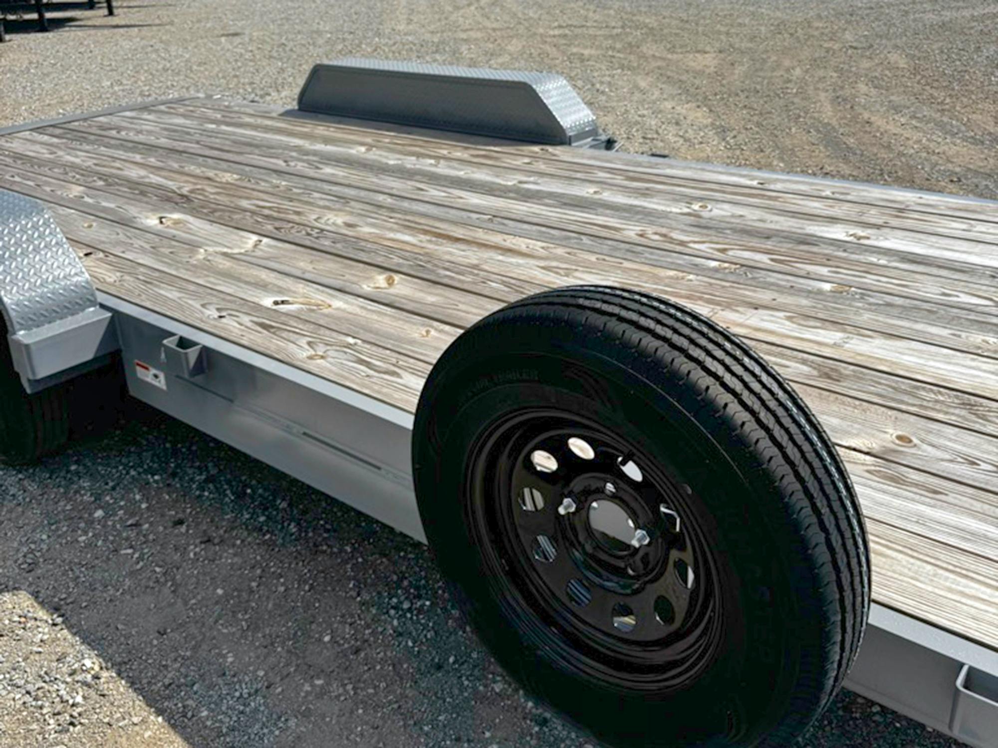 Texas Bragg 20'x83" Car Trailer w/ 2' Dovetail