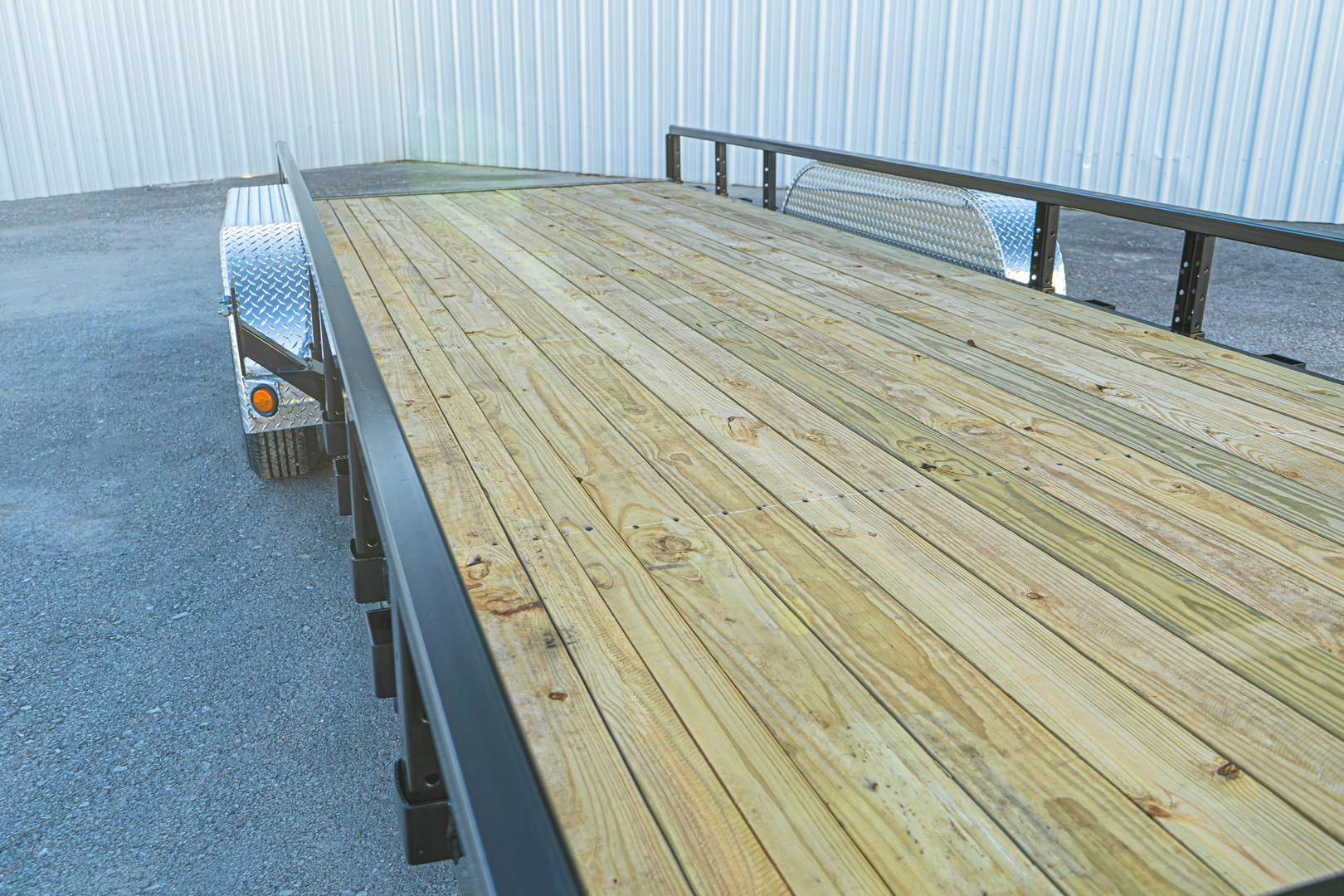 PJ Trailers 20'x83" Tandem Axle 4" Channel Utility Trailer (UL) - Image 7