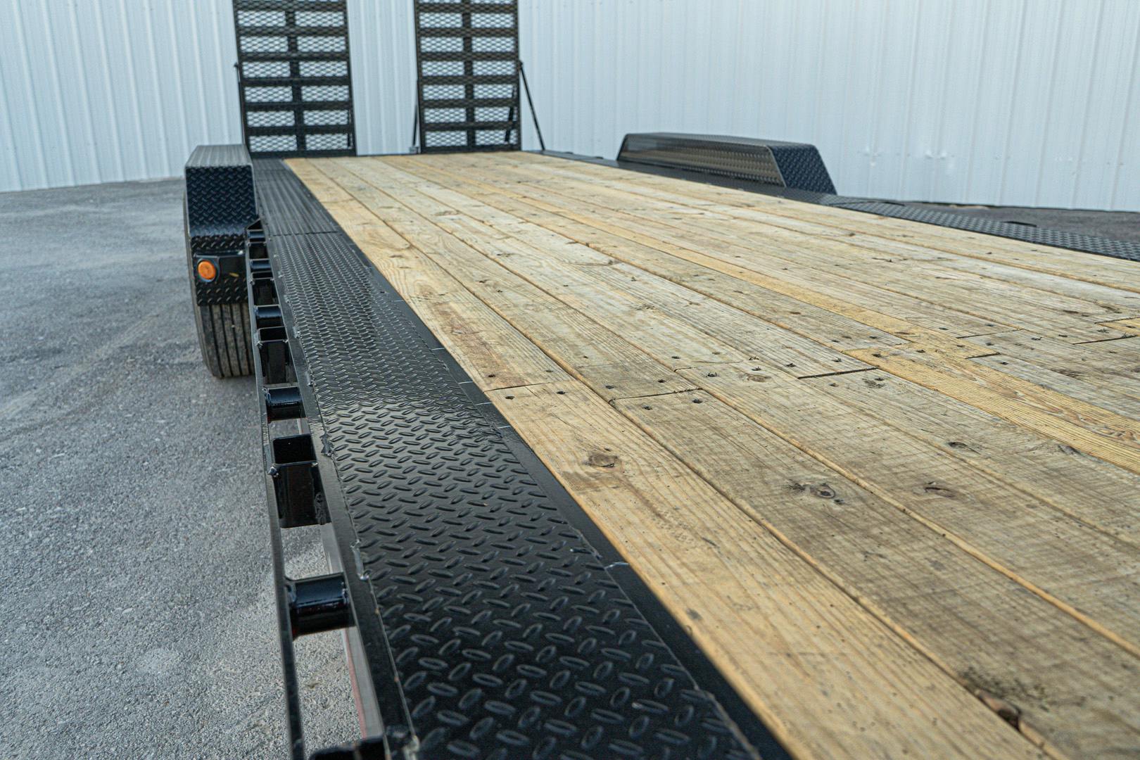 PJ Trailers 24'x82" Gooseneck 10" Pro I-Beam Equipment Trailer (H5) - Stock #86499 - Image 10 of 17