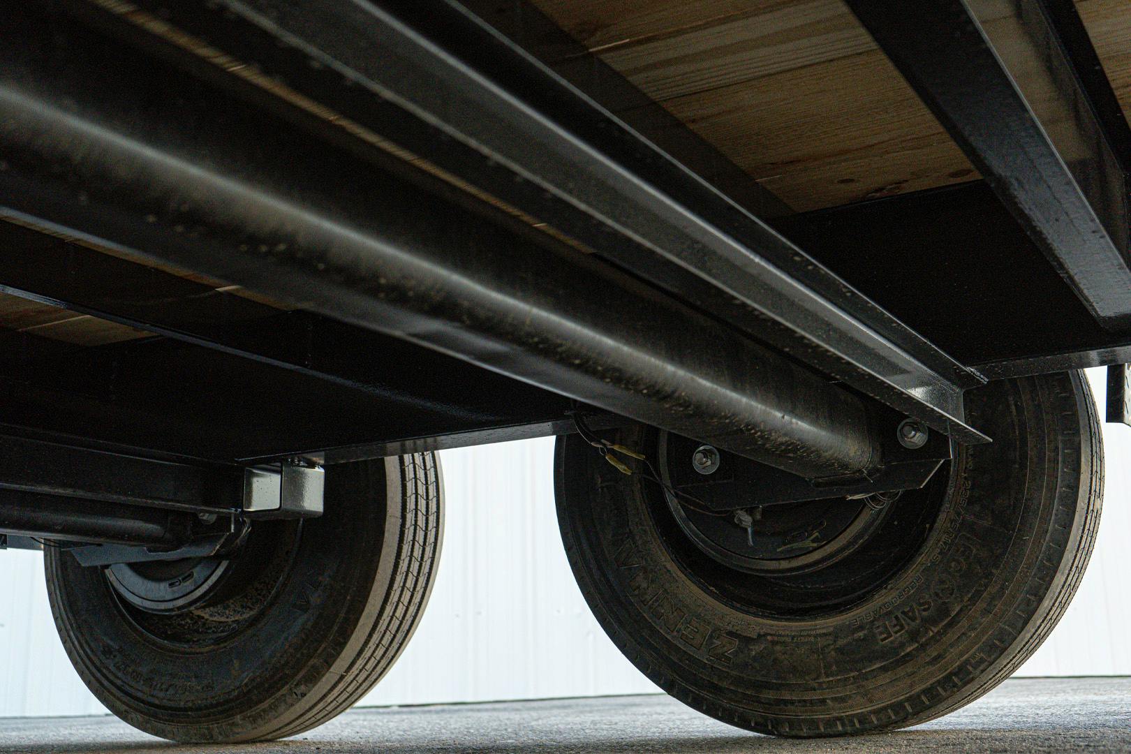 PJ Trailers 24'x82" Gooseneck 10" Pro I-Beam Equipment Trailer (H5) - Stock #86499 - Image 13 of 17