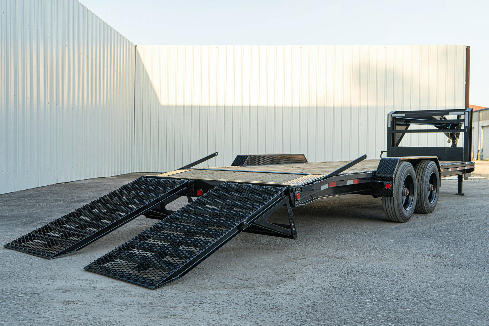 PJ Trailers 24'x82" Gooseneck 10" Pro I-Beam Equipment Trailer (H5) - Stock #86499 - Image 17 of 17