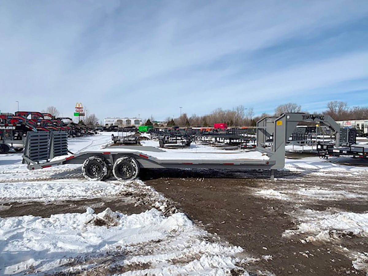 Texas Bragg 24'x102" Gooseneck Equipment Trailer w/ 4' Dovetail - Stock #86521 - Image 3 of 7