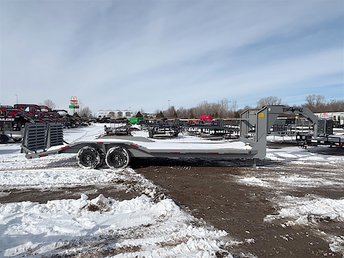 Texas Bragg 24'x102" Gooseneck Equipment Trailer w/ 4' Dovetail - Stock #86521 - Image 3 of 7 Texas Bragg 24'x102" Gooseneck Equipment Trailer w/ 4' Dovetail - Stock #86521 - Image 3 of 7