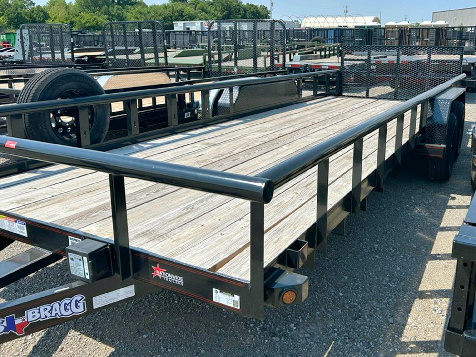 Texas Bragg 22'x83" Utility Trailer w/ 2' Dovetail & 3' Gate (U2)