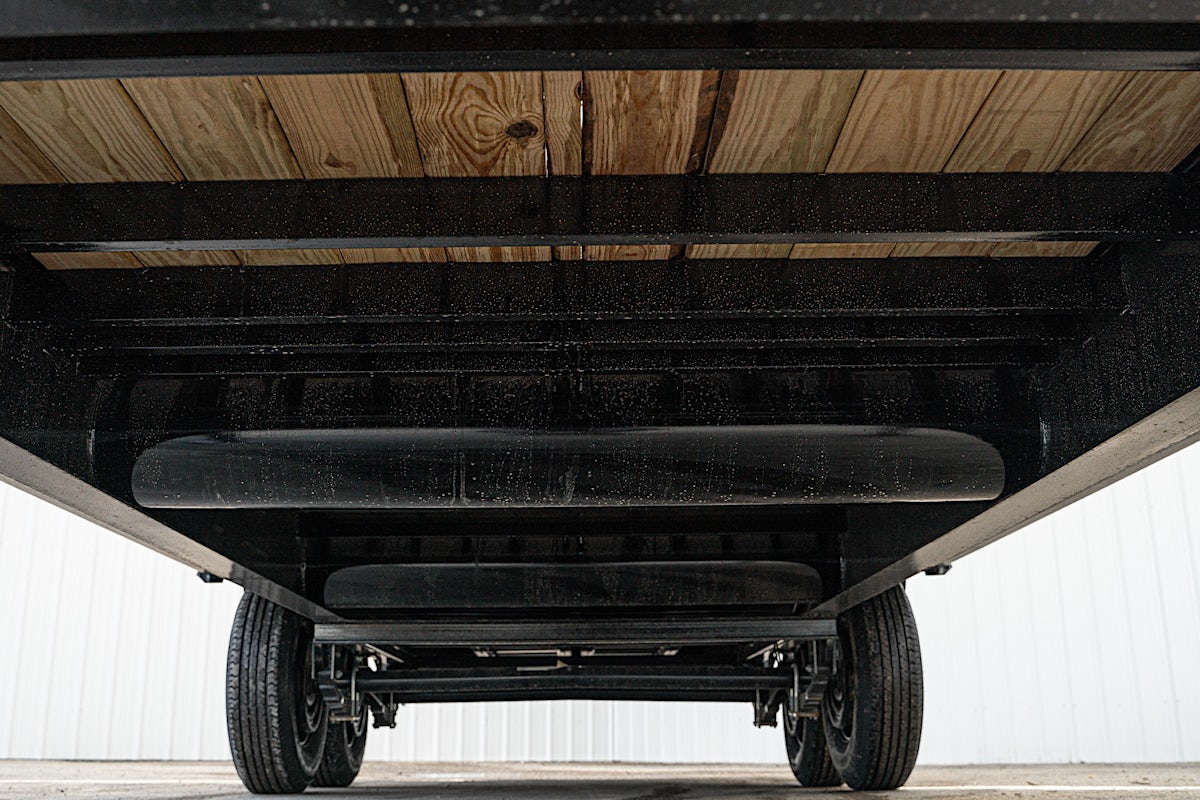 PJ Trailers 24'x102" Gooseneck Low Pro Flatbed Trailer w/ Singles (LS) - Image 9