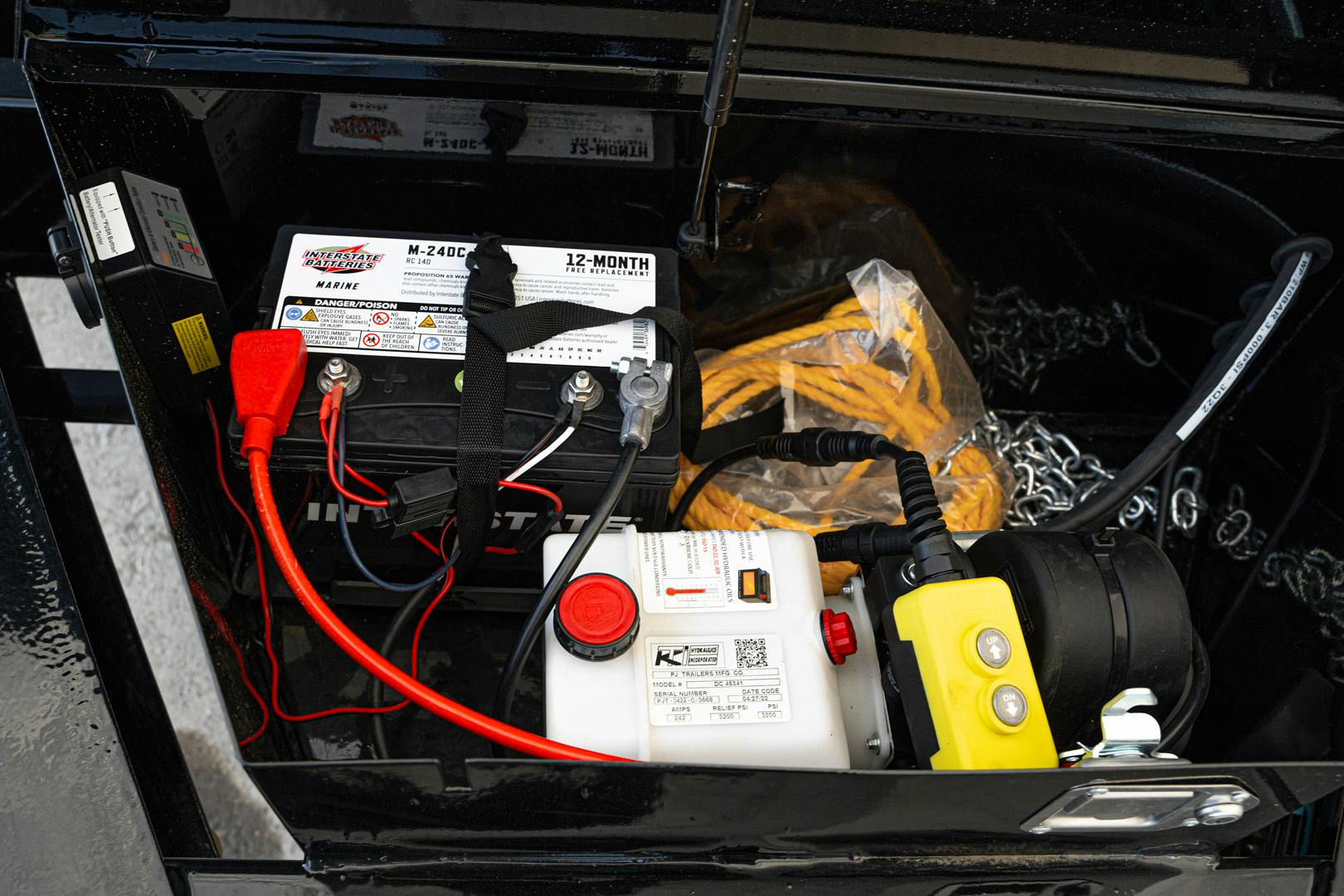 PJ Trailers 16'x83" Low Pro High Side Dump Trailer w/ 3' Sides (DM) - Image 10