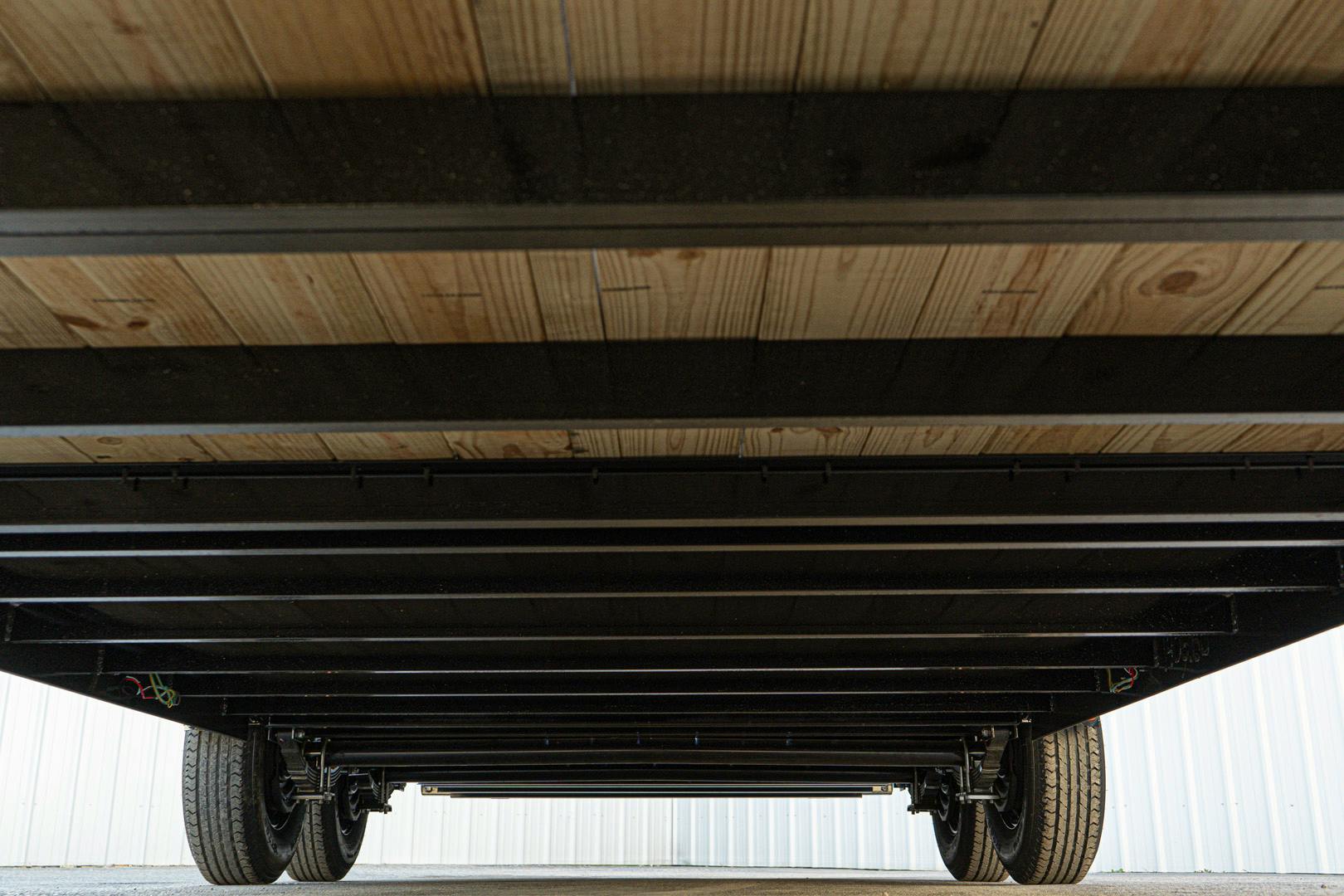 PJ Trailers 24'x83" Gooseneck Angle Pipetop Equipment Trailer (P8) - Stock #86706 - Image 11 of 17