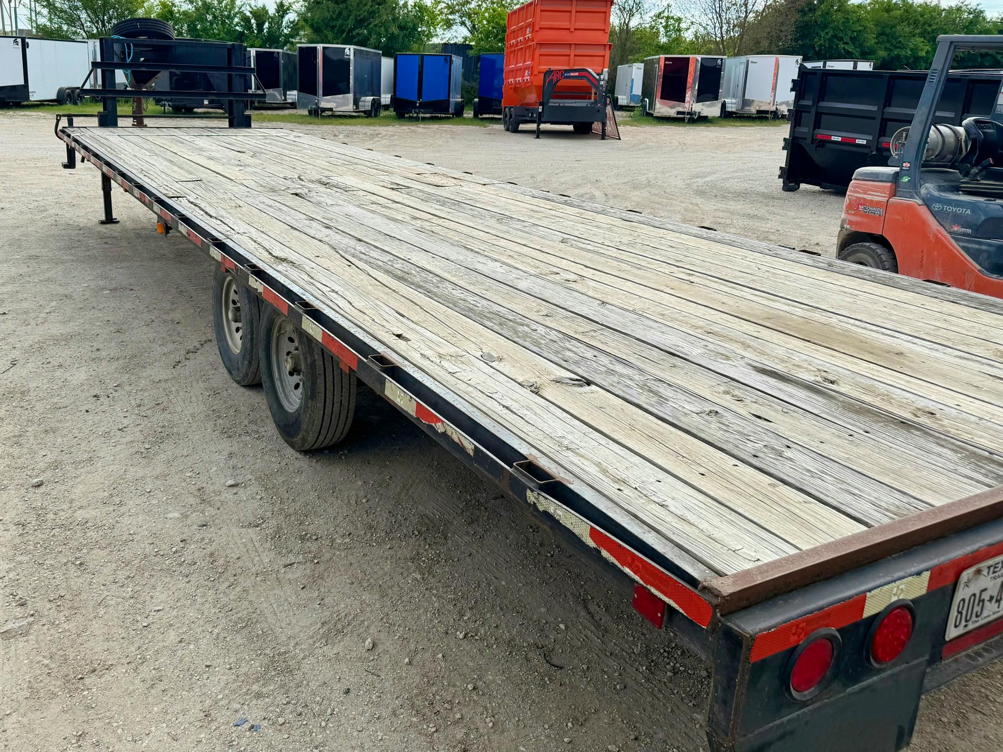 Texas Pride USED 30'x102" Gooseneck Flatbed Trailer - Stock #86853 - Image 2 of 4