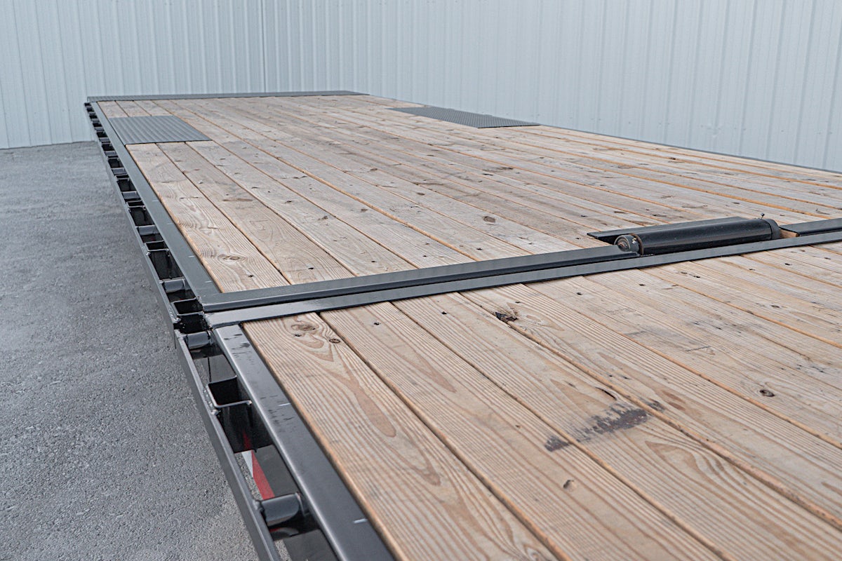 PJ Trailers 26'x102" Gooseneck Deckover Power Tilt Trailer (T8) - Image 12