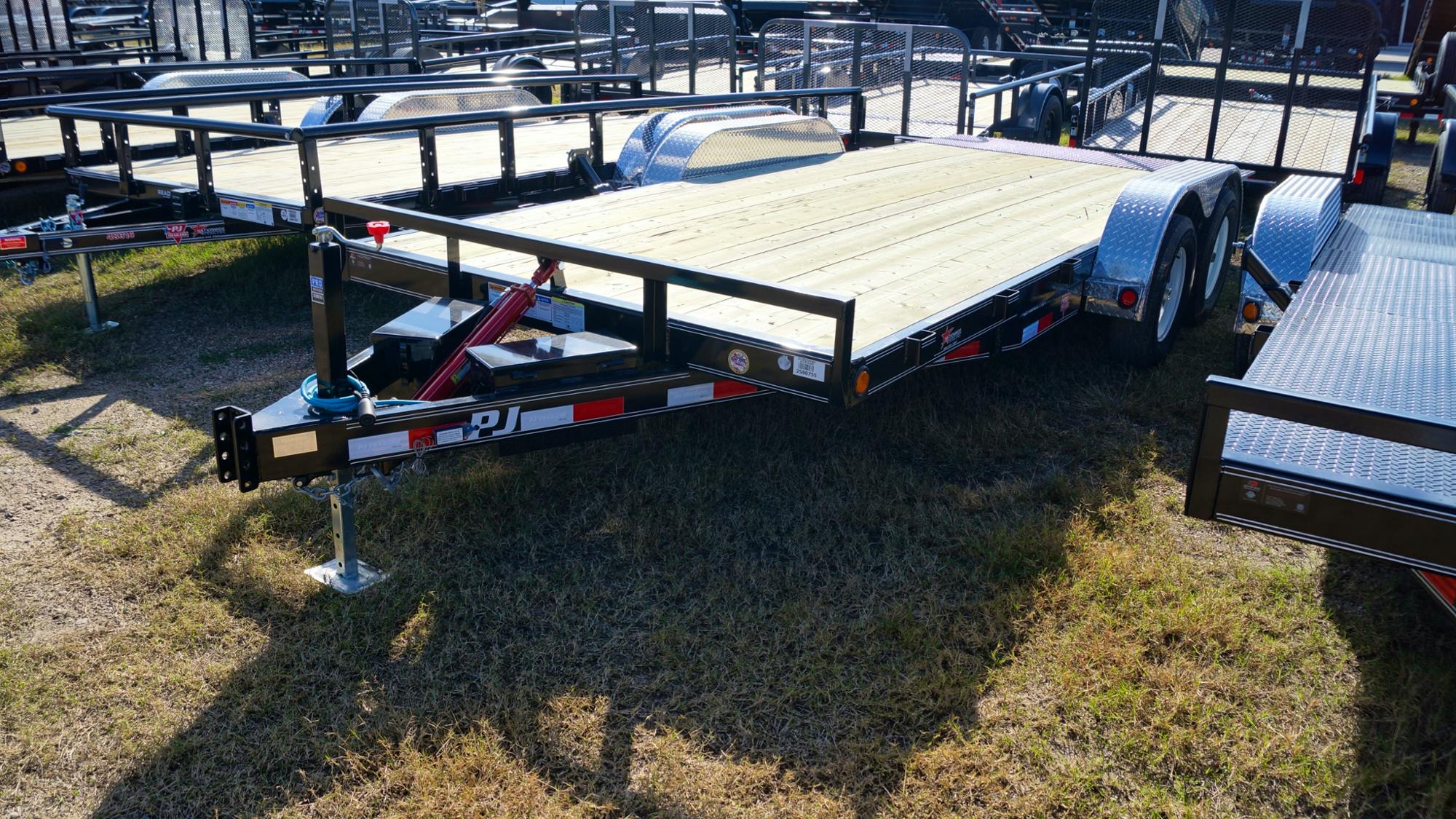 PJ Trailers 18"x83" Full-Deck Hydraulic Quick Tilt Trailer (TH) - Image 3