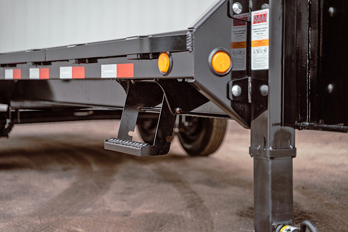 PJ Trailers 20'x102" Gooseneck Low Pro Flatbed Trailer w/ Singles (LS) - Image 8