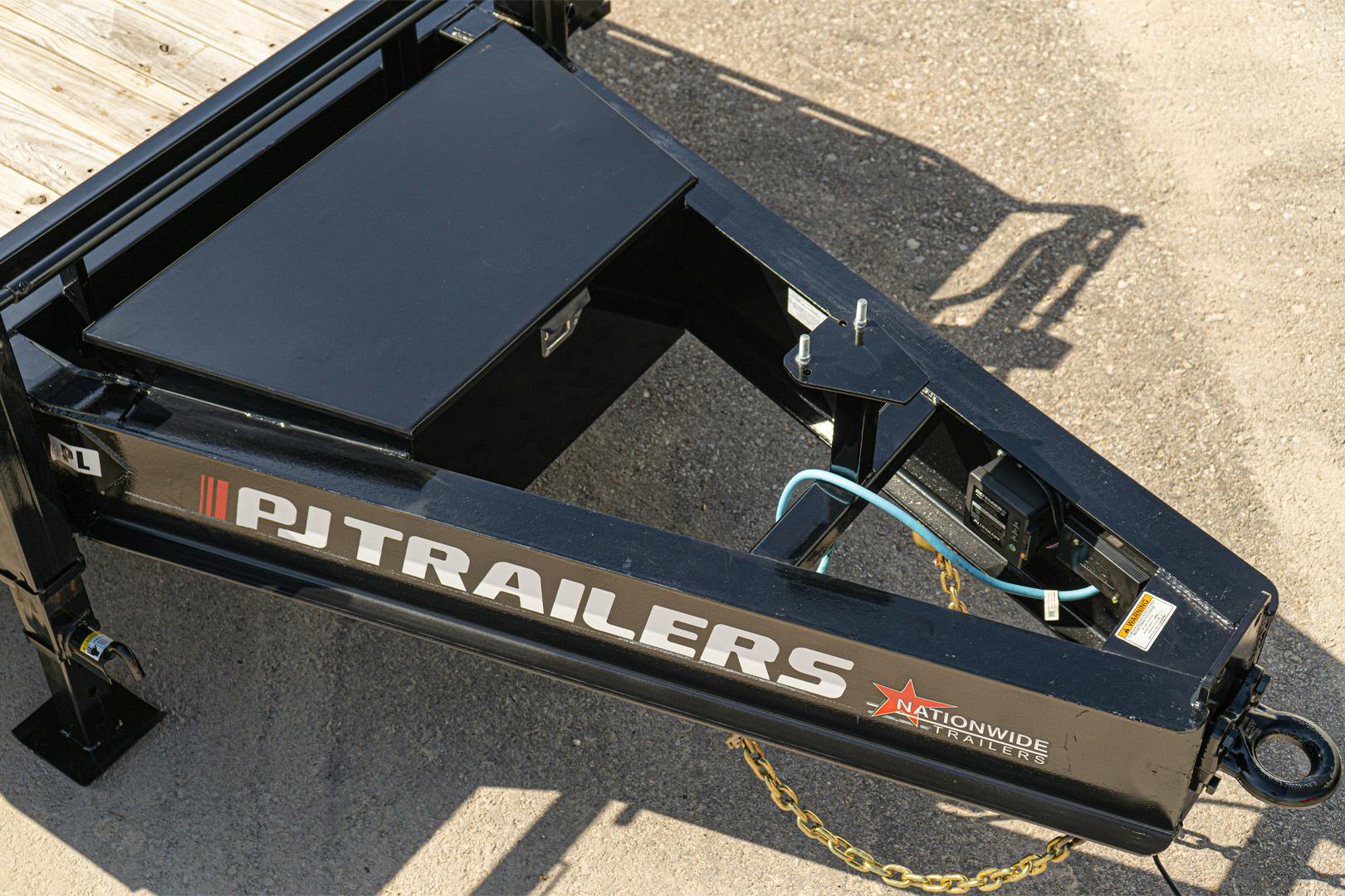 PJ Trailers 25'x102" Low Pro Pintle Flatbed Trailer w/ Duals (PL) - Image 5