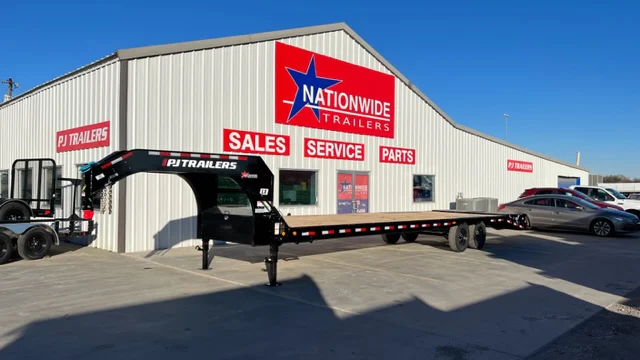 PJ Trailers 32'x102" 18k Gooseneck Flatbed Trailer w/ Singles (LX)