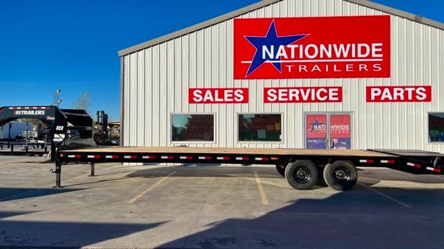 PJ Trailers 32'x102" 18k Gooseneck Flatbed Trailer w/ Singles (LX) - Image 5