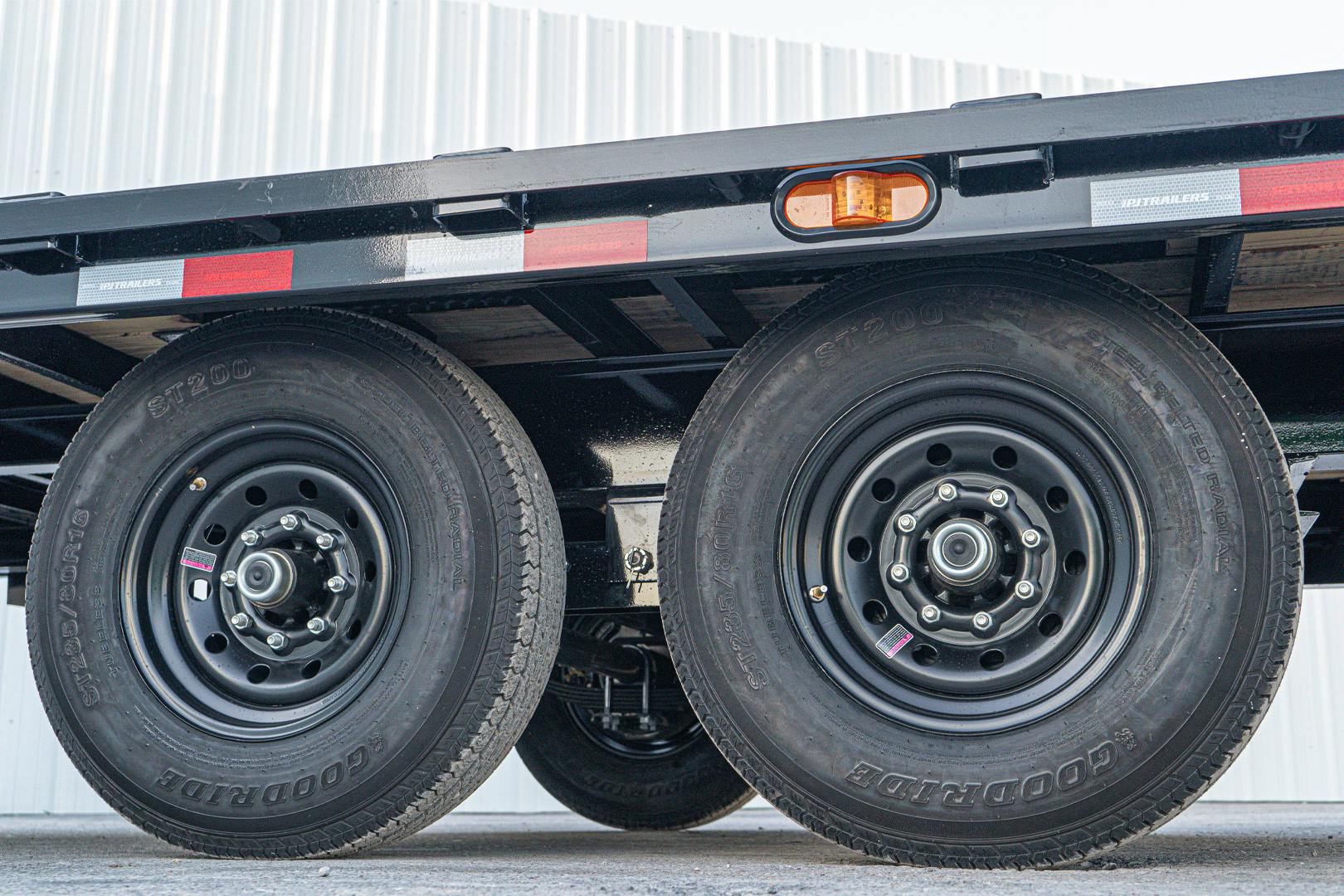 PJ Trailers 26'x102" Gooseneck Deckover Power Tilt Trailer (T8) - Image 16