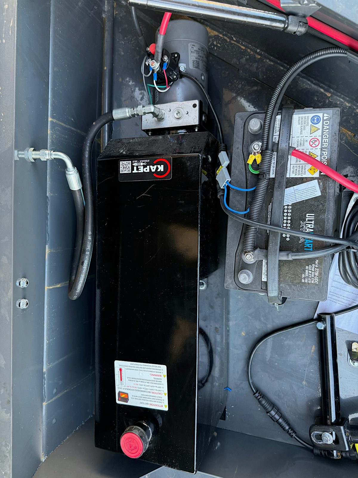 ARC Trailers 14'x83" Telescopic Dump Trailer w/ 2' Sides (BDT) - Image 8