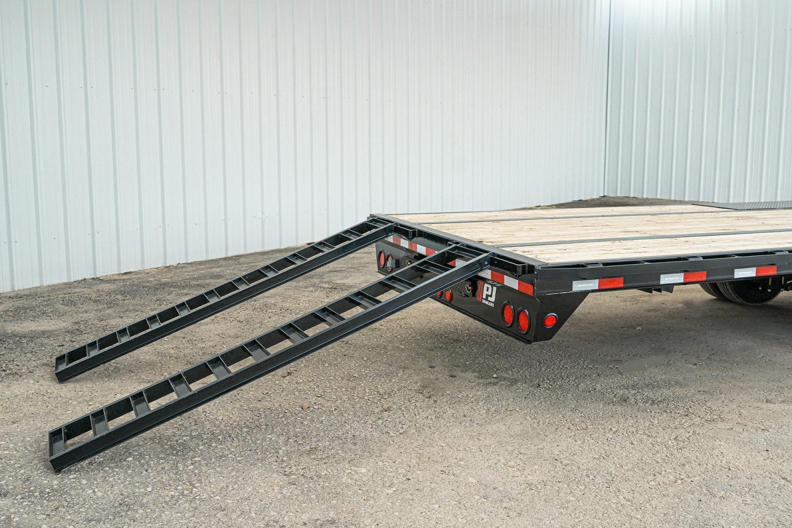 PJ Trailers 40'x102" Gooseneck Low Pro Flatbed Trailer w/ Duals (LD) - Image 12
