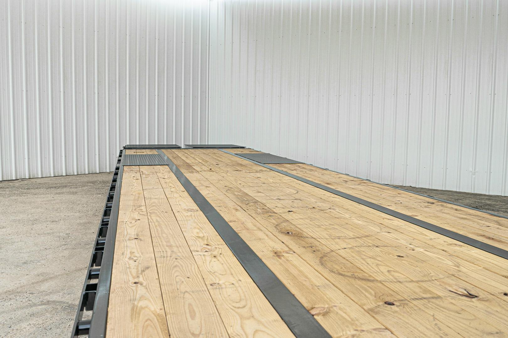 PJ Trailers 40'x102" Gooseneck Low Pro Flatbed Trailer w/ Duals (LD) - Image 8