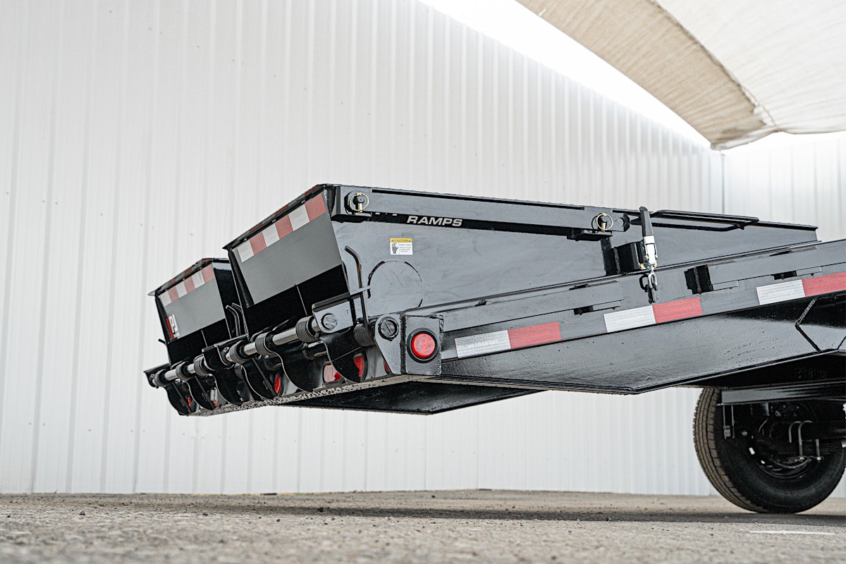 PJ Trailers 32'x102" Gooseneck Low Pro Flatbed Trailer w/ Singles (LS) - Image 15