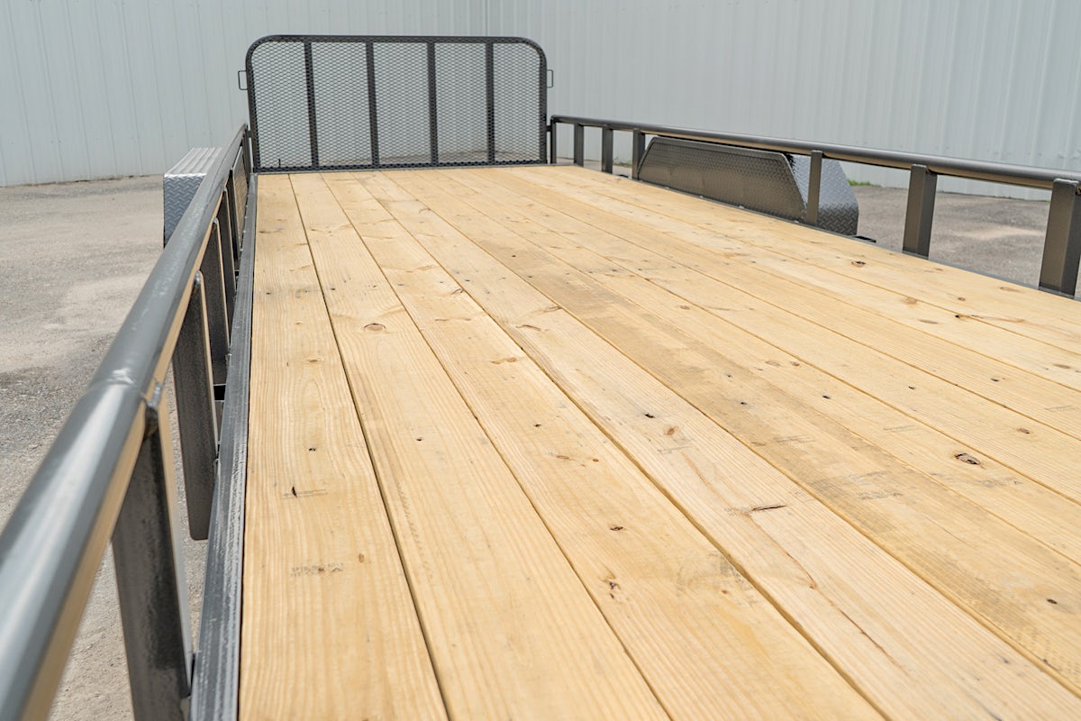 X-ON 22'x83" Utility Trailer w/ 2' Dovetail & 3' Gate (U2) - Stock #87283 - Image 6 of 13 X-ON 22'x83" Utility Trailer w/ 2' Dovetail & 3' Gate (U2) - Stock #87283 - Image 6 of 13