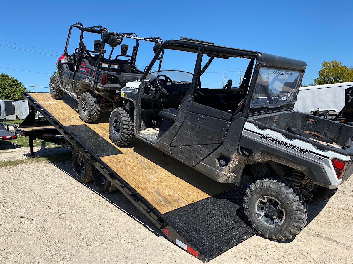 PJ Trailers 26'x102" Gooseneck Deckover Power Tilt Trailer (T8) - Image 23