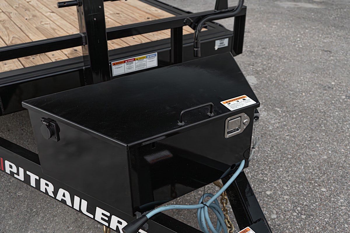 PJ Trailers 20'x82" Powered Full Deck Tilt Trailer (TF) - Image 11