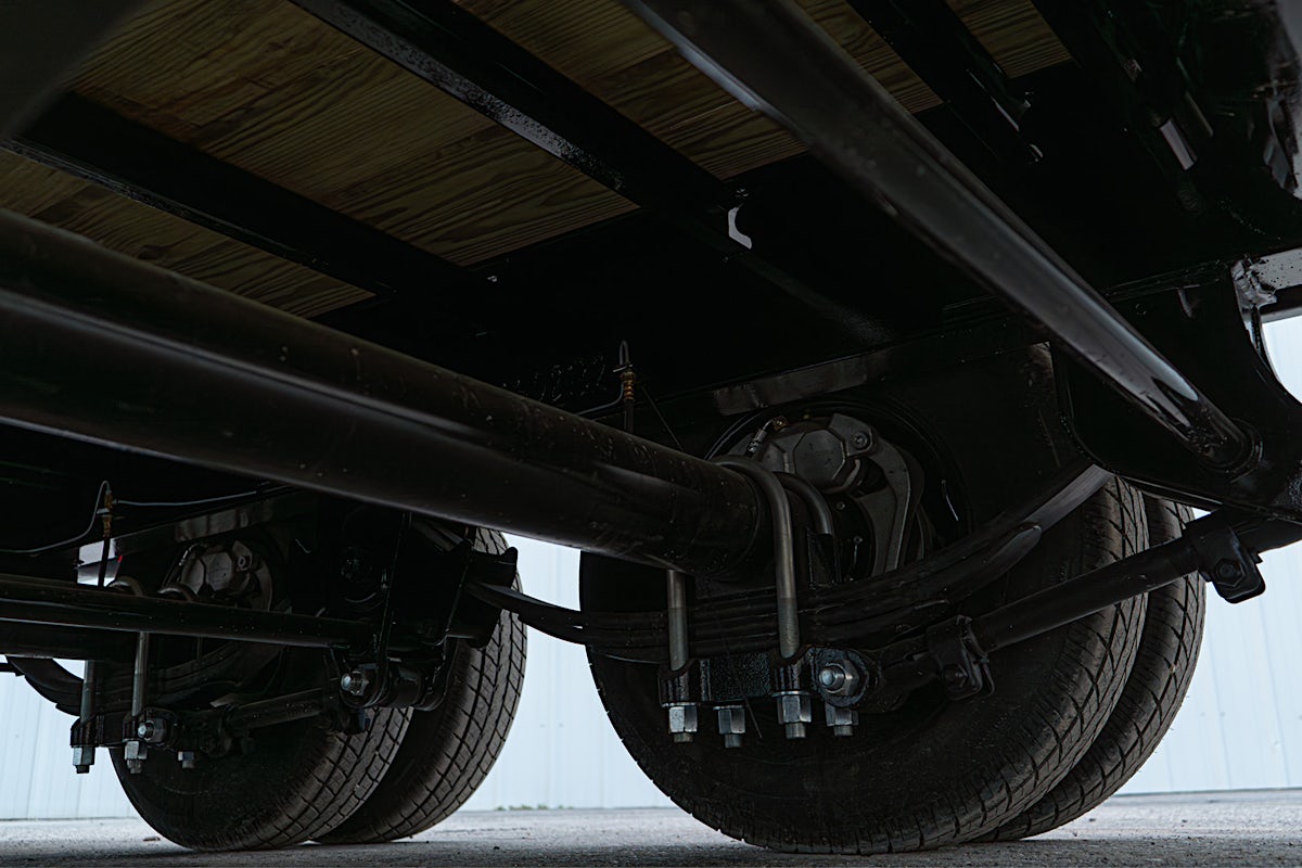 PJ Trailers 40'x102" Gooseneck Low Pro Flatbed Trailer w/ Duals (LD) - Image 15