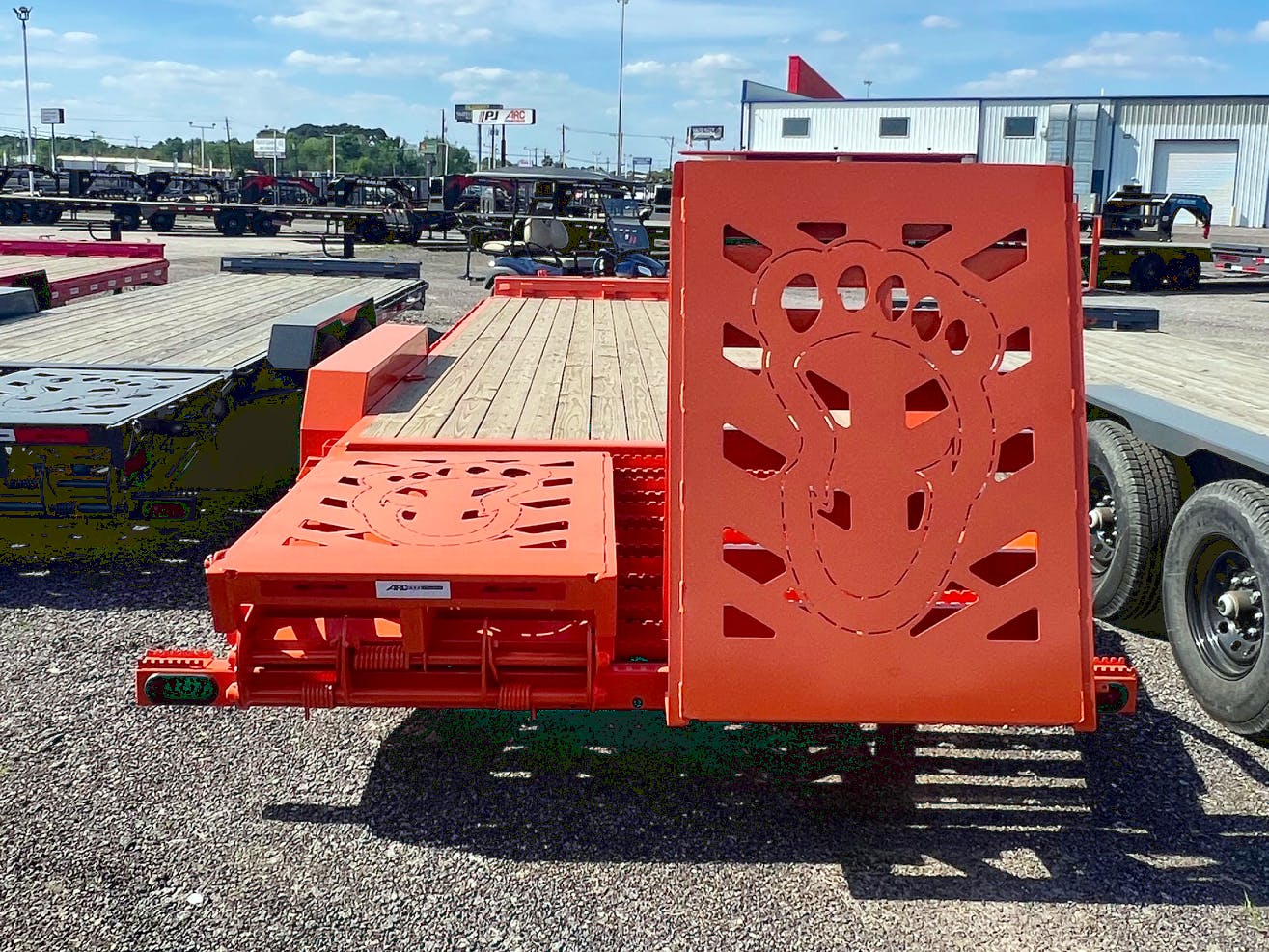 ARC Trailers 24'x83" 14K HD Equipment Hauler w/ 4' Dovetail & Bigfoot Ramps (BEQ) - Stock #87394 - Image 4 of 4