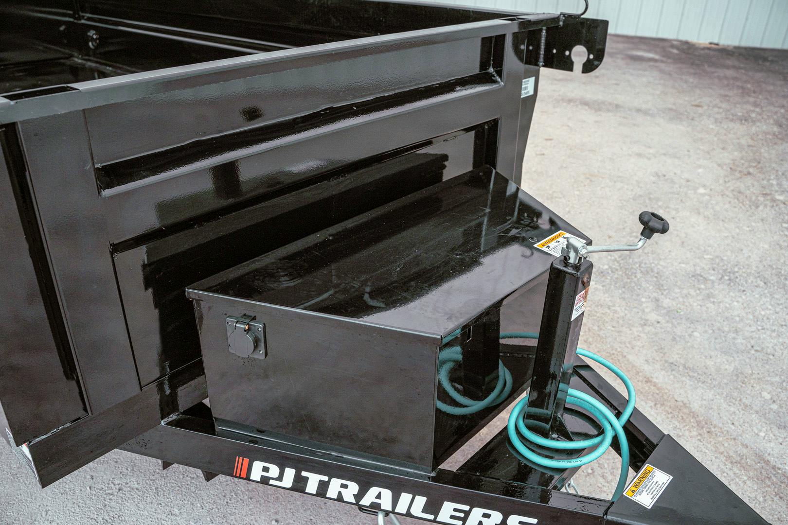 PJ Trailers 10'x60" Hydraulic Dump Trailer w/ 18" Sides (D5) - Stock #87471 - Image 9 of 26