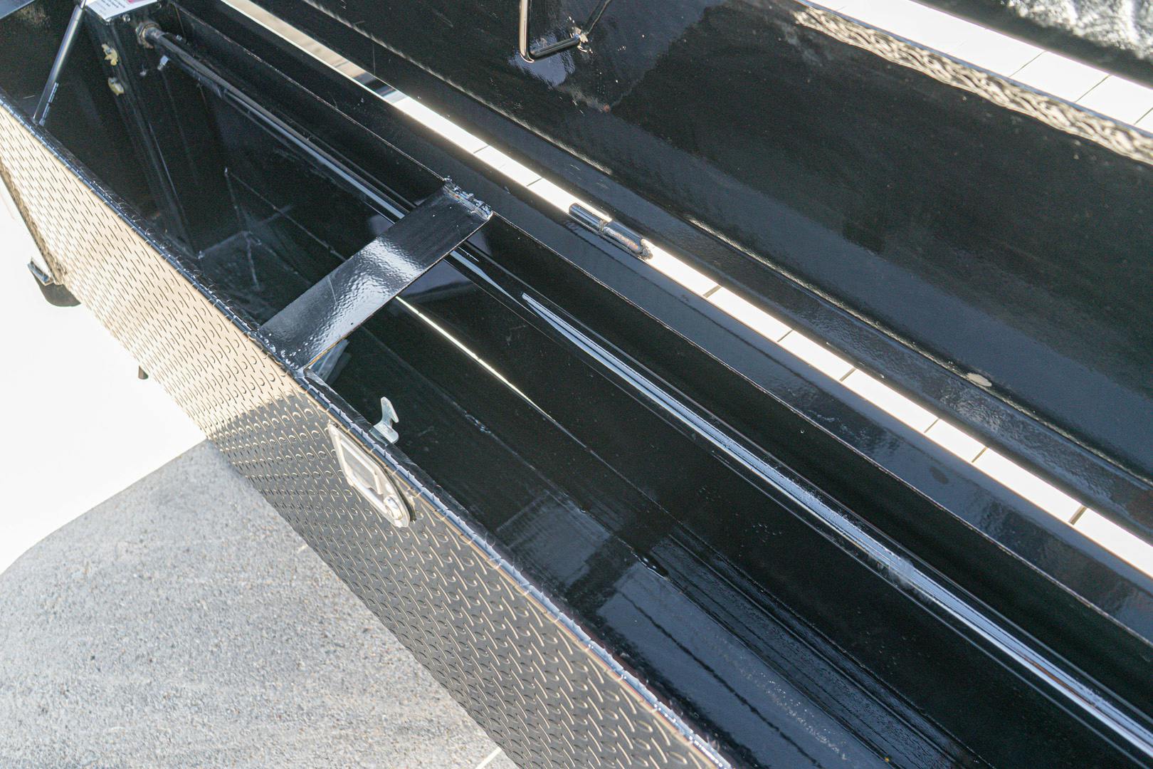 PJ Trailers 24'x83" Gooseneck Angle Pipetop Equipment Trailer (P8) - Stock #87572 - Image 9 of 22