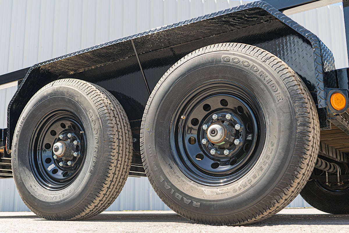 PJ Trailers 24'x83" Gooseneck Angle Pipetop Equipment Trailer (P8) - Stock #87572 - Image 15 of 22 PJ Trailers 24'x83" Gooseneck Angle Pipetop Equipment Trailer (P8) - Stock #87572 - Image 15 of 22