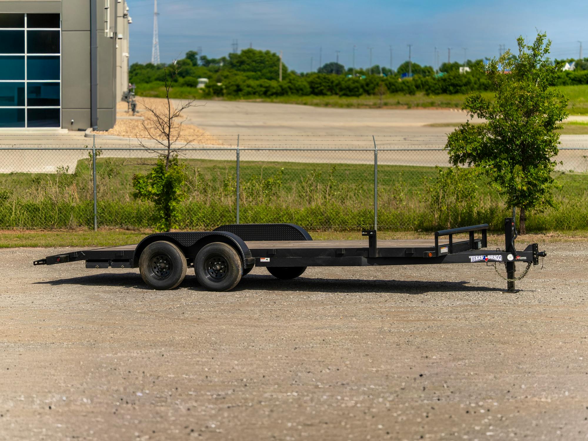 Texas Bragg 18'x83" Car Trailer w/ 2' Dovetail