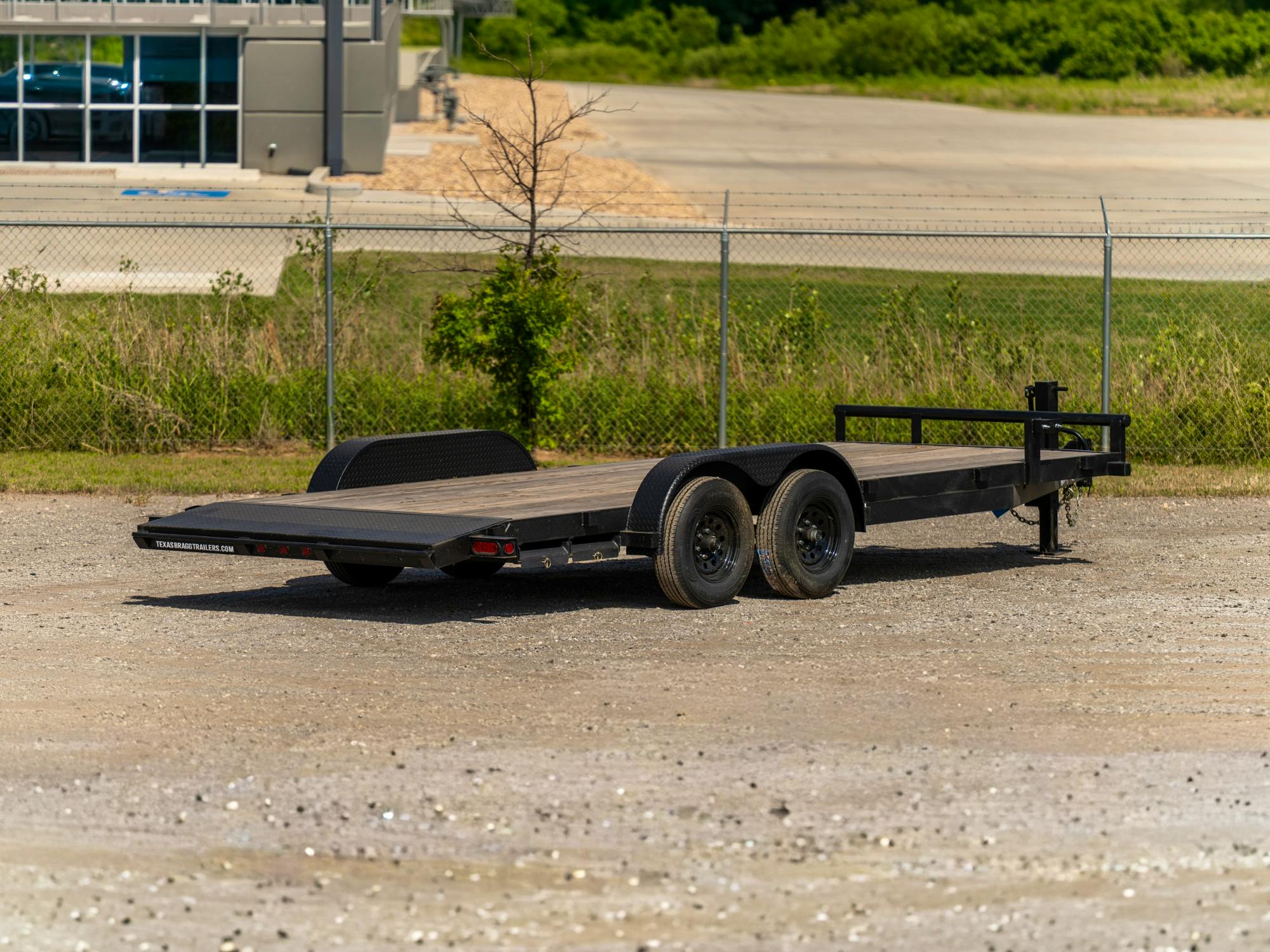 Texas Bragg 18'x83" Car Trailer w/ 2' Dovetail