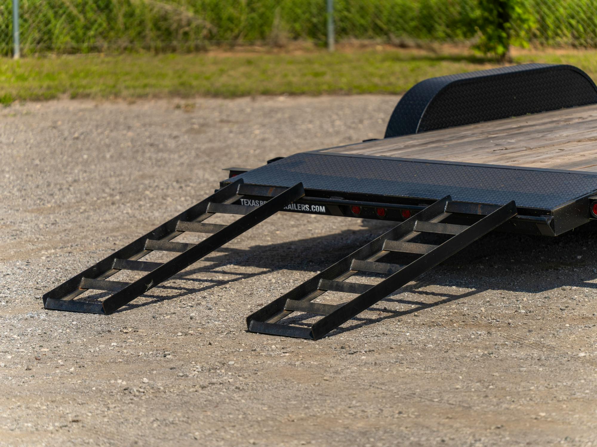 Texas Bragg 18'x83" Car Trailer w/ 2' Dovetail