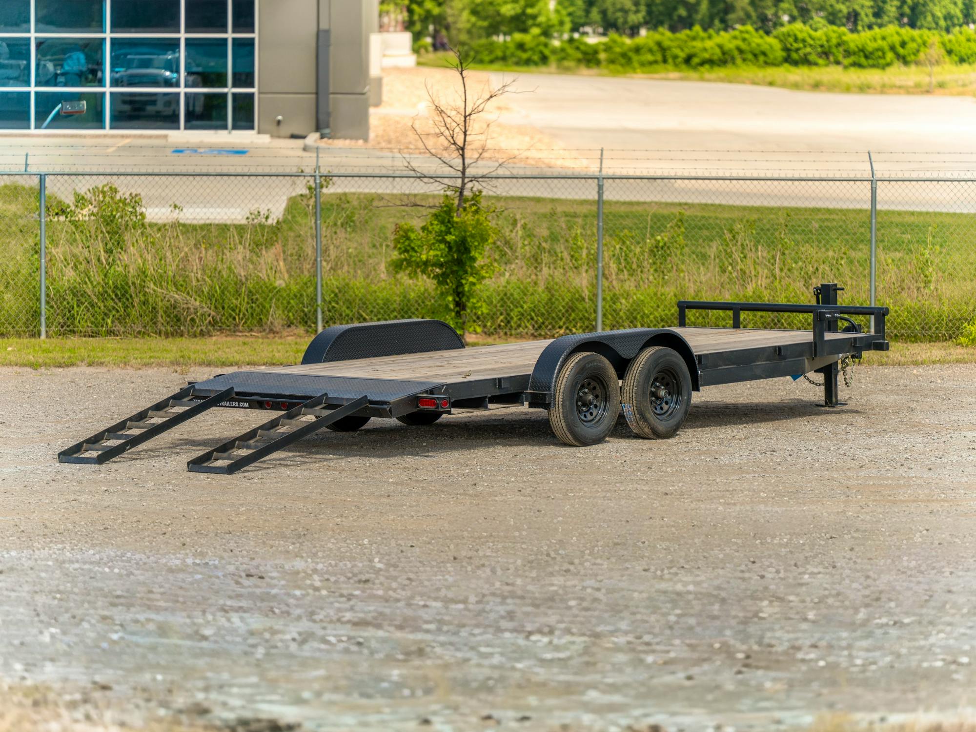 Texas Bragg 18'x83" Car Trailer w/ 2' Dovetail