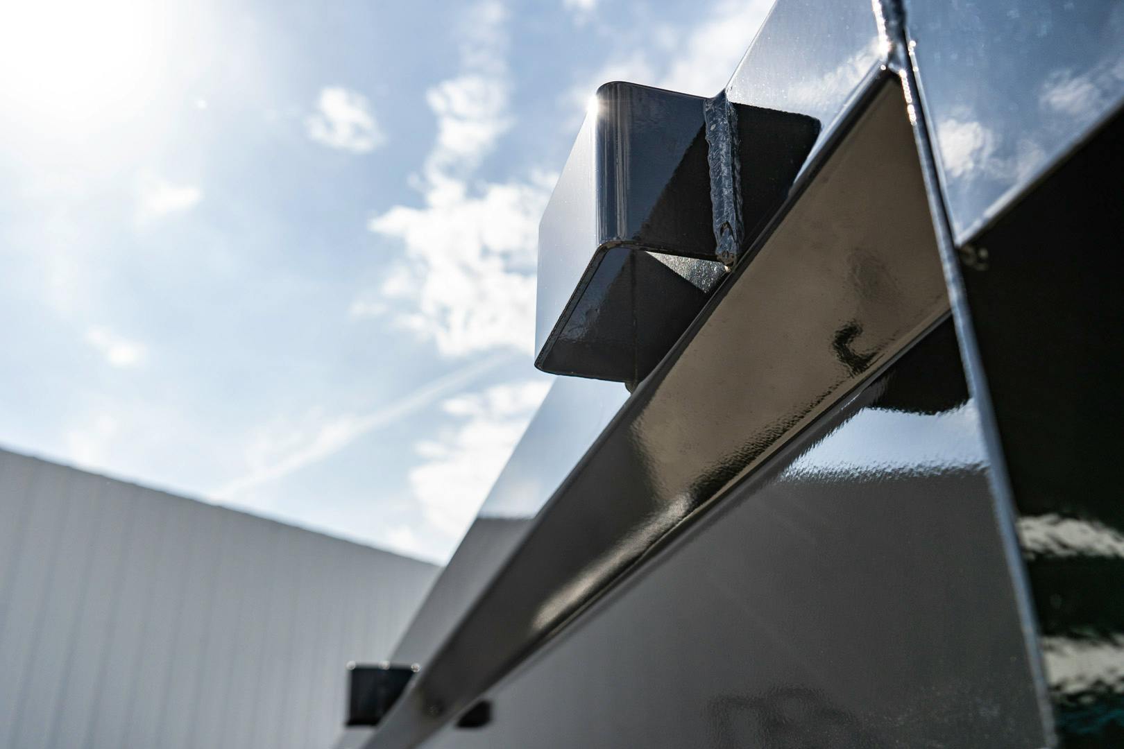 PJ Trailers 14'x83" GN Telescopic Dump Trailer w/ 4' Sides (DT) - Stock #87641 - Image 17 of 36