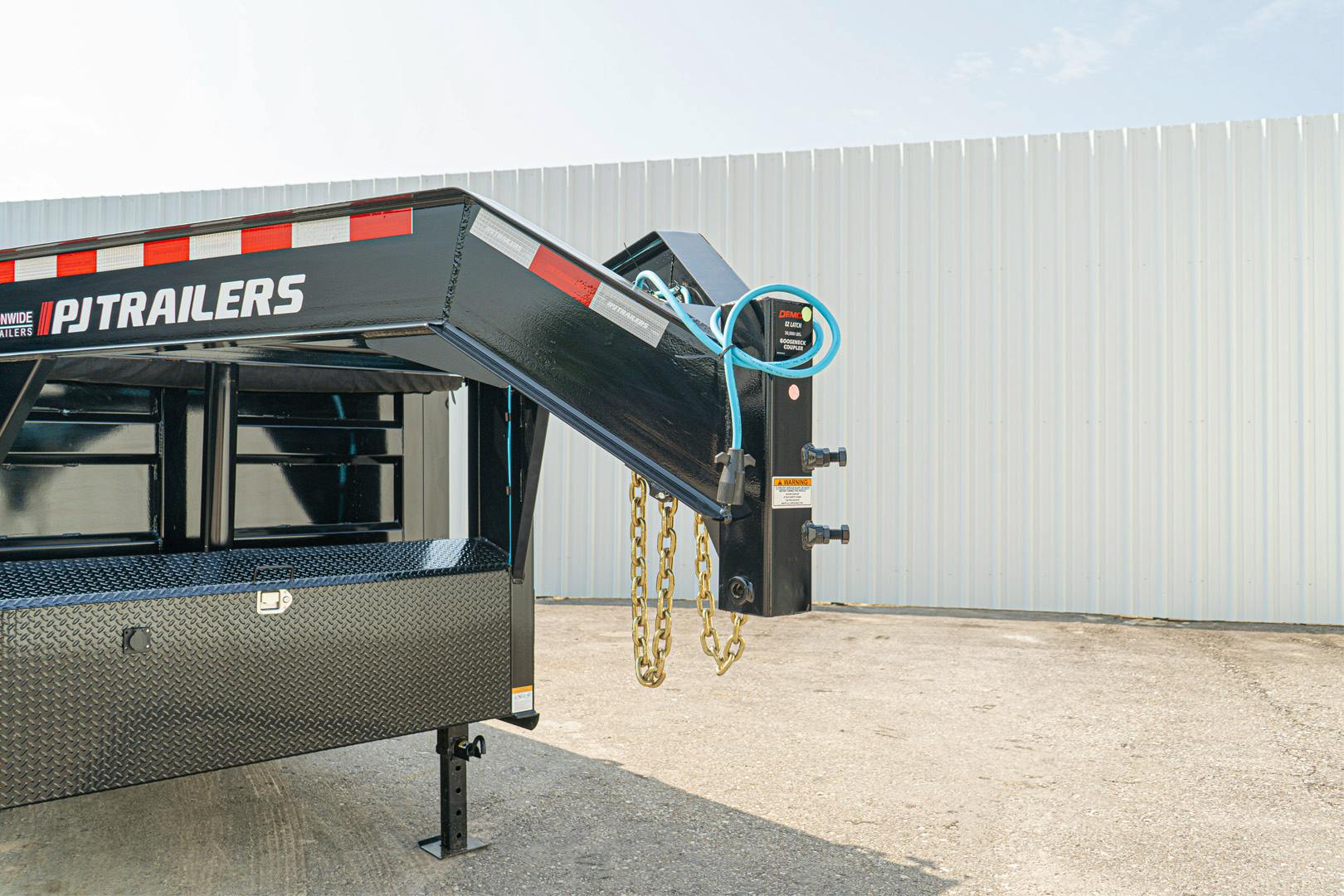 PJ Trailers 16'x83" Gooseneck Telescopic Dump Trailer w/ 4' Sides (DT) - Stock #87668 - Image 10 of 31