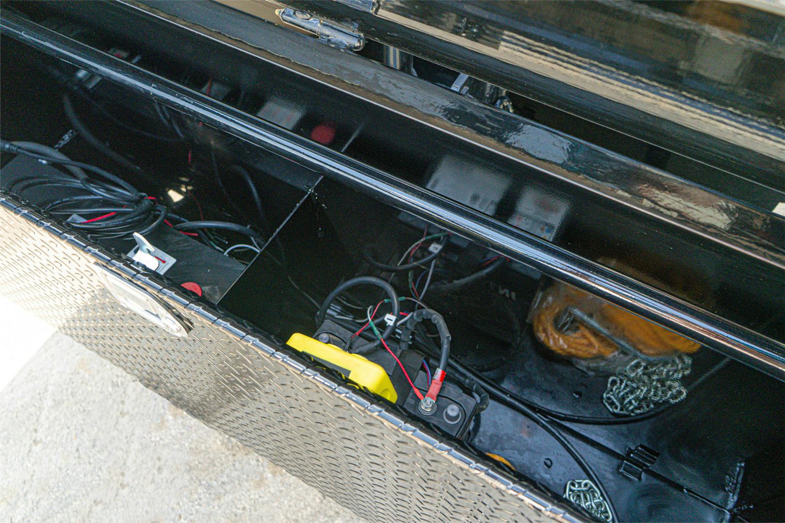 PJ Trailers 16'x83" Gooseneck Telescopic Dump Trailer w/ 4' Sides (DT) - Stock #87668 - Image 13 of 31