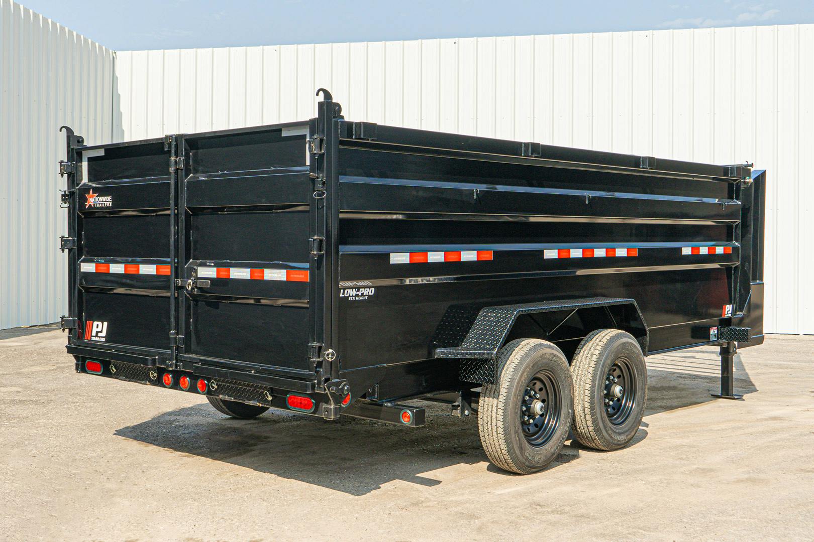 PJ Trailers 16'x83" Gooseneck Telescopic Dump Trailer w/ 4' Sides (DT) - Stock #87668 - Image 22 of 31