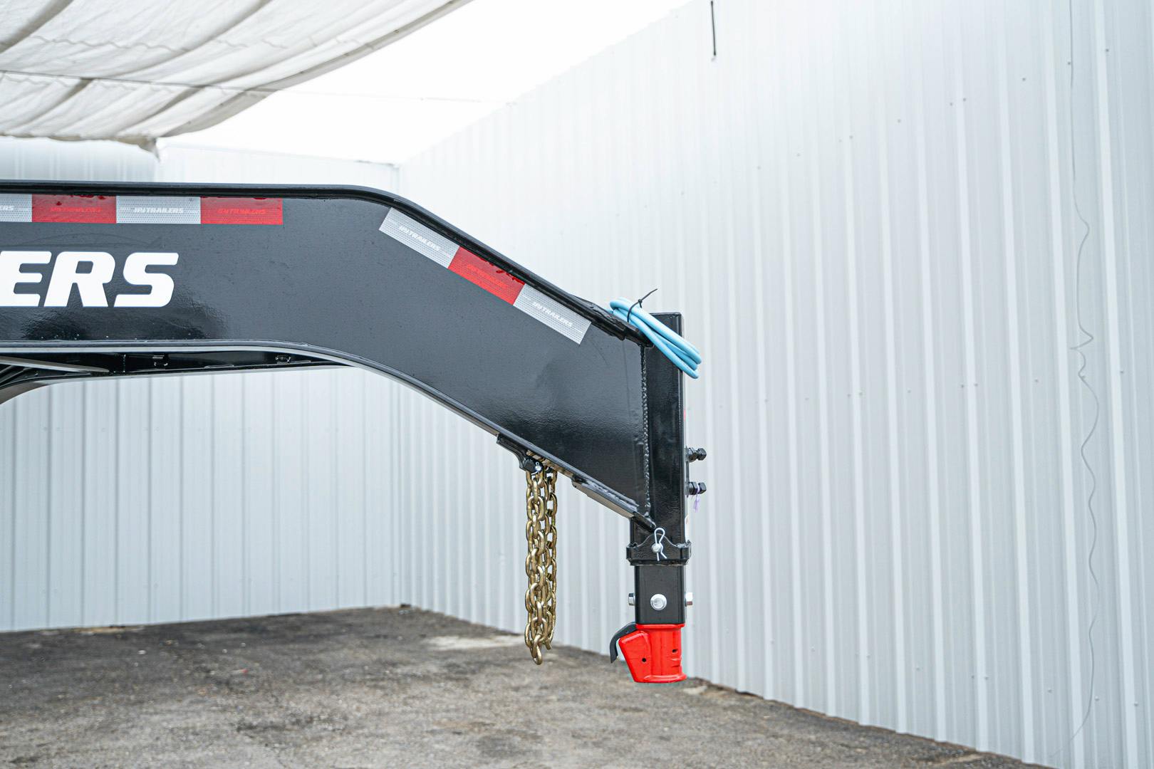 PJ Trailers 32'x102" Gooseneck Low Pro Flatbed Trailer w/ Singles (LS) - Stock #87684 - Image 5 of 16