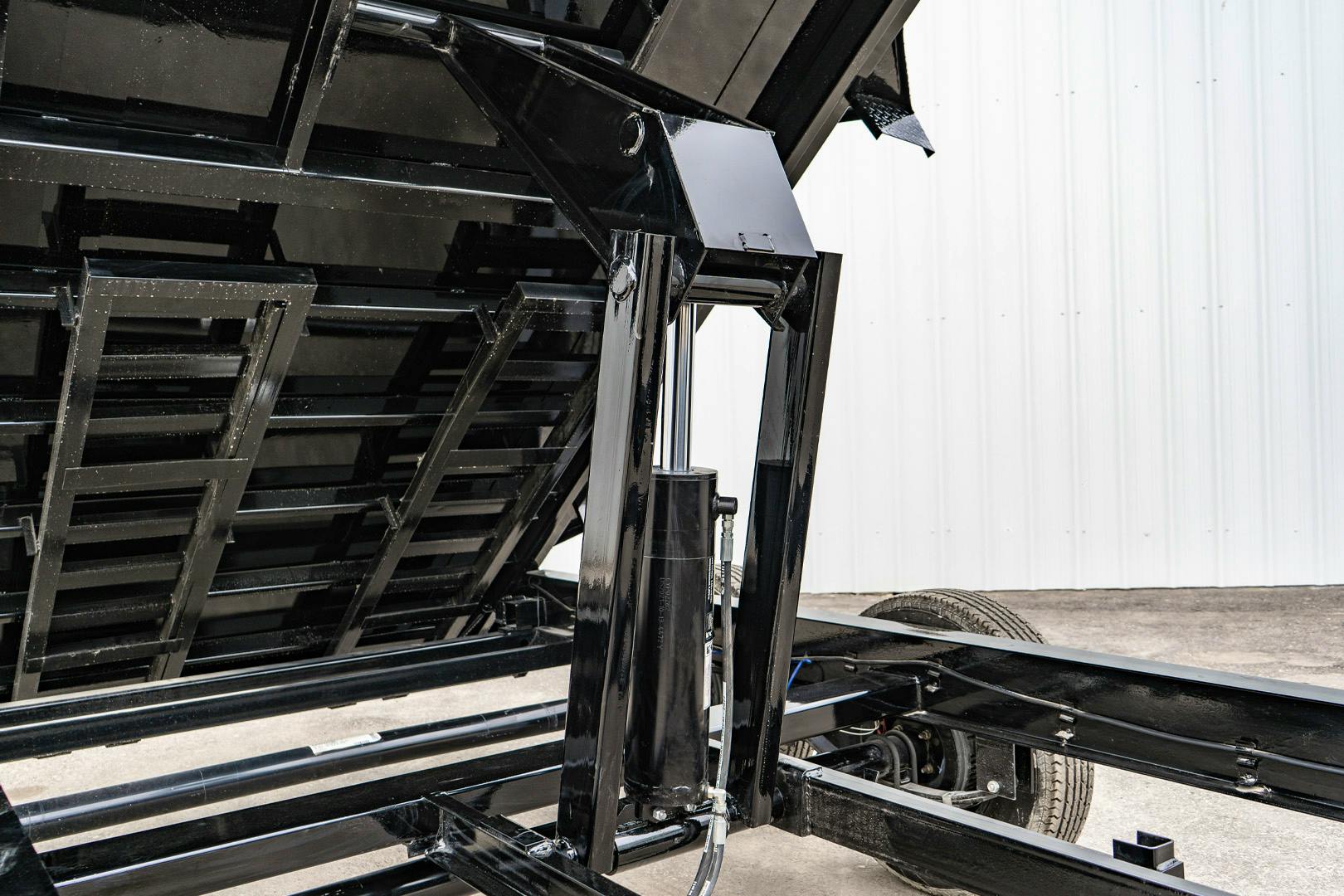 PJ Trailers 14'x83" 18k GN Low Pro Dump Trailer w/ 4' Sides (DX) - Stock #87692 - Image 33 of 34