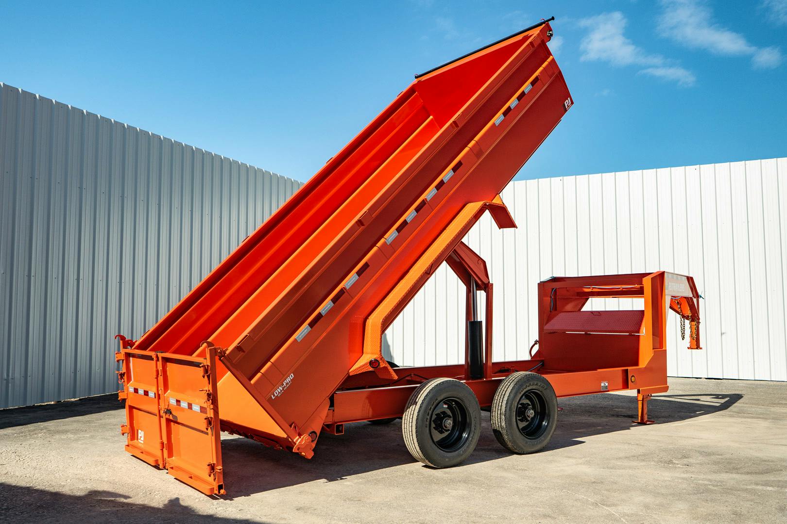 PJ Trailers 16'x83" Gooseneck HD Low Pro Dump Trailer w/ 3' Sides (DE) - Stock #87708 - Image 26 of 32