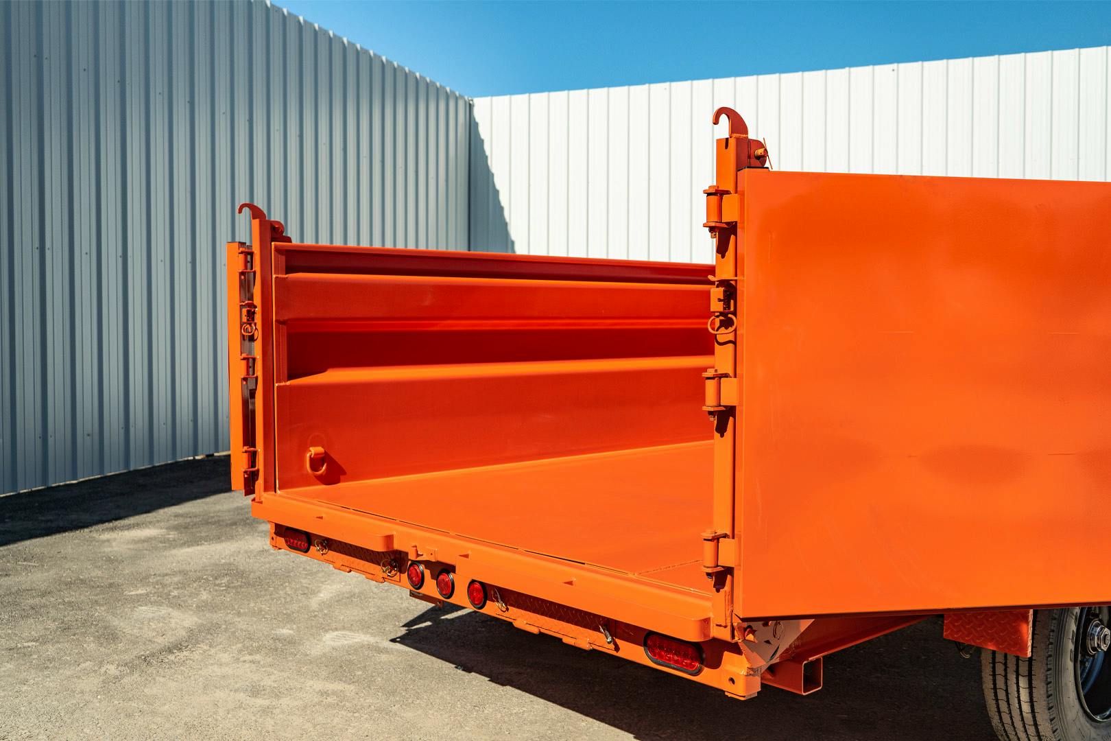 PJ Trailers 16'x83" Gooseneck HD Low Pro Dump Trailer w/ 3' Sides (DE) - Stock #87708 - Image 30 of 32