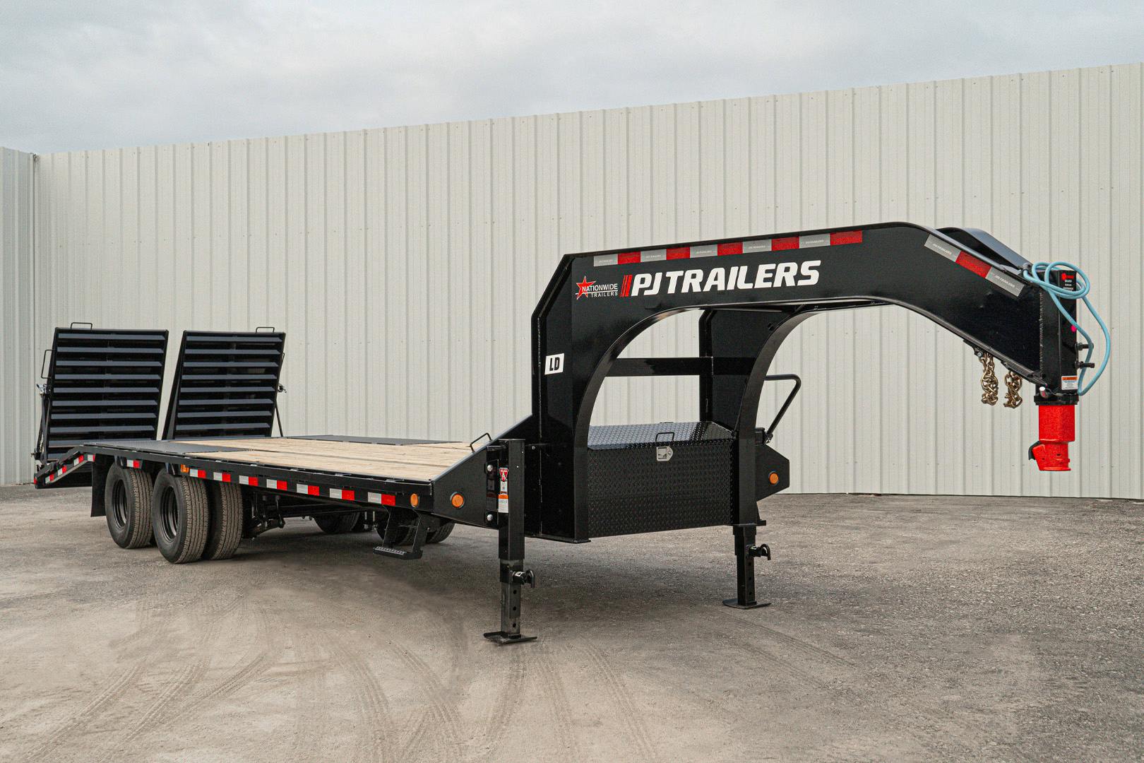 PJ Trailers 25'x102" Gooseneck Low Pro Flatbed Trailer w/ Duals (LD) - Stock #87761 - Image 4 of 26