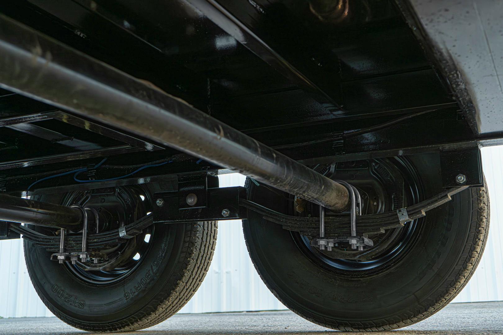 PJ Trailers 16'x83" Gooseneck Low Pro Dump Trailer w/ 2' Sides (DL) - Stock #87777 - Image 20 of 30