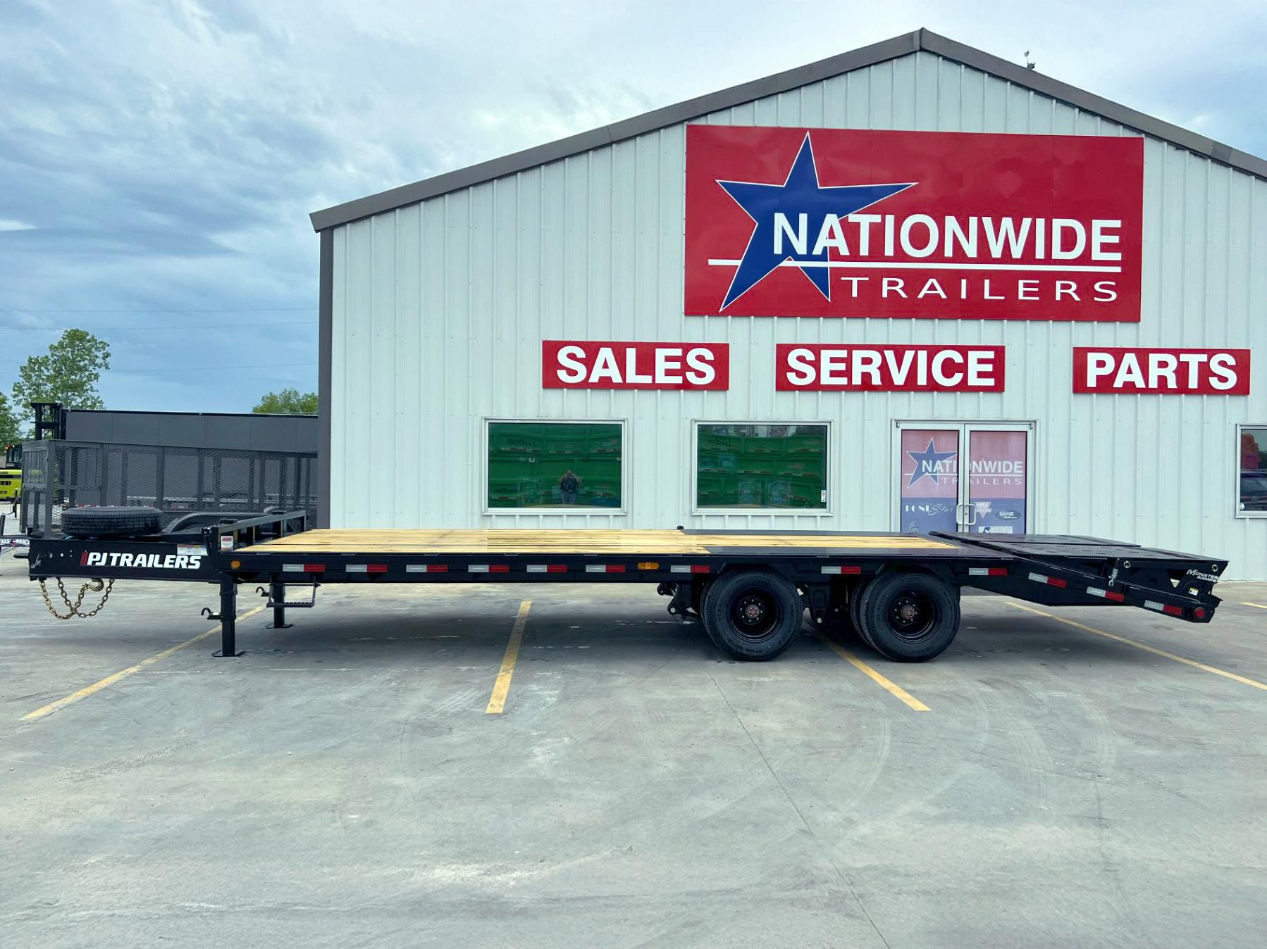 PJ Trailers 25'x102" Low Pro Pintle Flatbed Trailer w/ Duals (PL) - Stock #87780 - Image 8 of 8