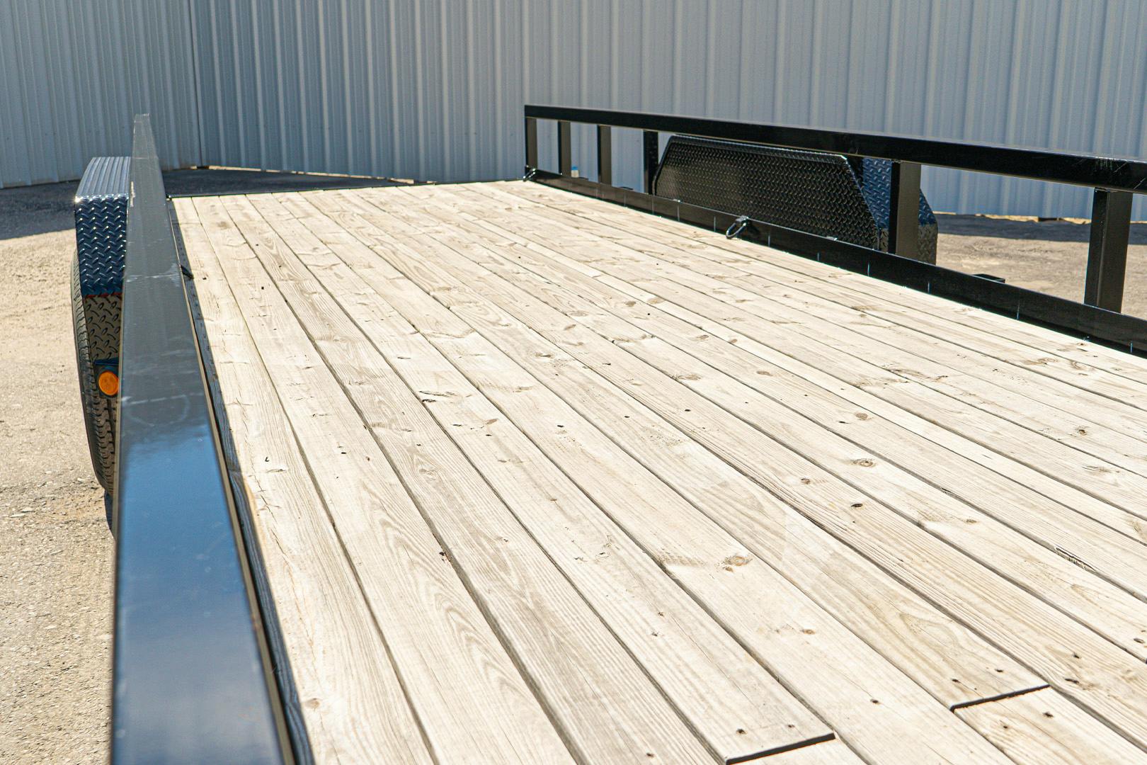 PJ Trailers 24'x83" Gooseneck Angle Pipetop Equipment Trailer (P8) - Stock #87803 - Image 12 of 22